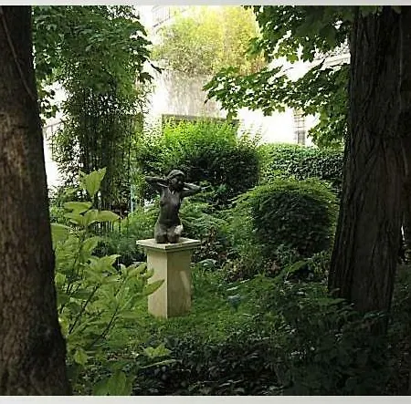 Hameau Des Artistes