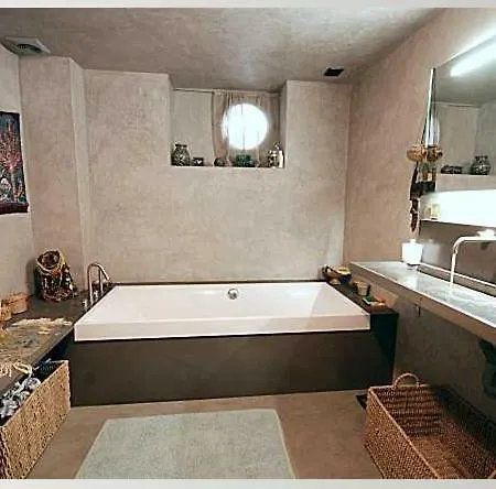 Hameau Des Artistes